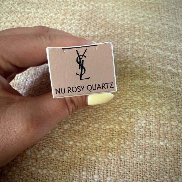 Yves Saint Laurent NU Halo Tint Highlighter - Nu Rosy Quartz🩷✨ - Picture 4 of 4